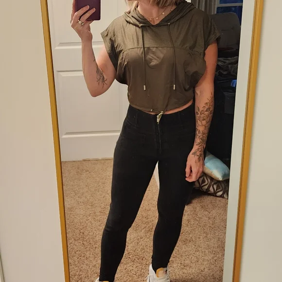 TLF Mesh top - Sz XS - Picture 2 of 13